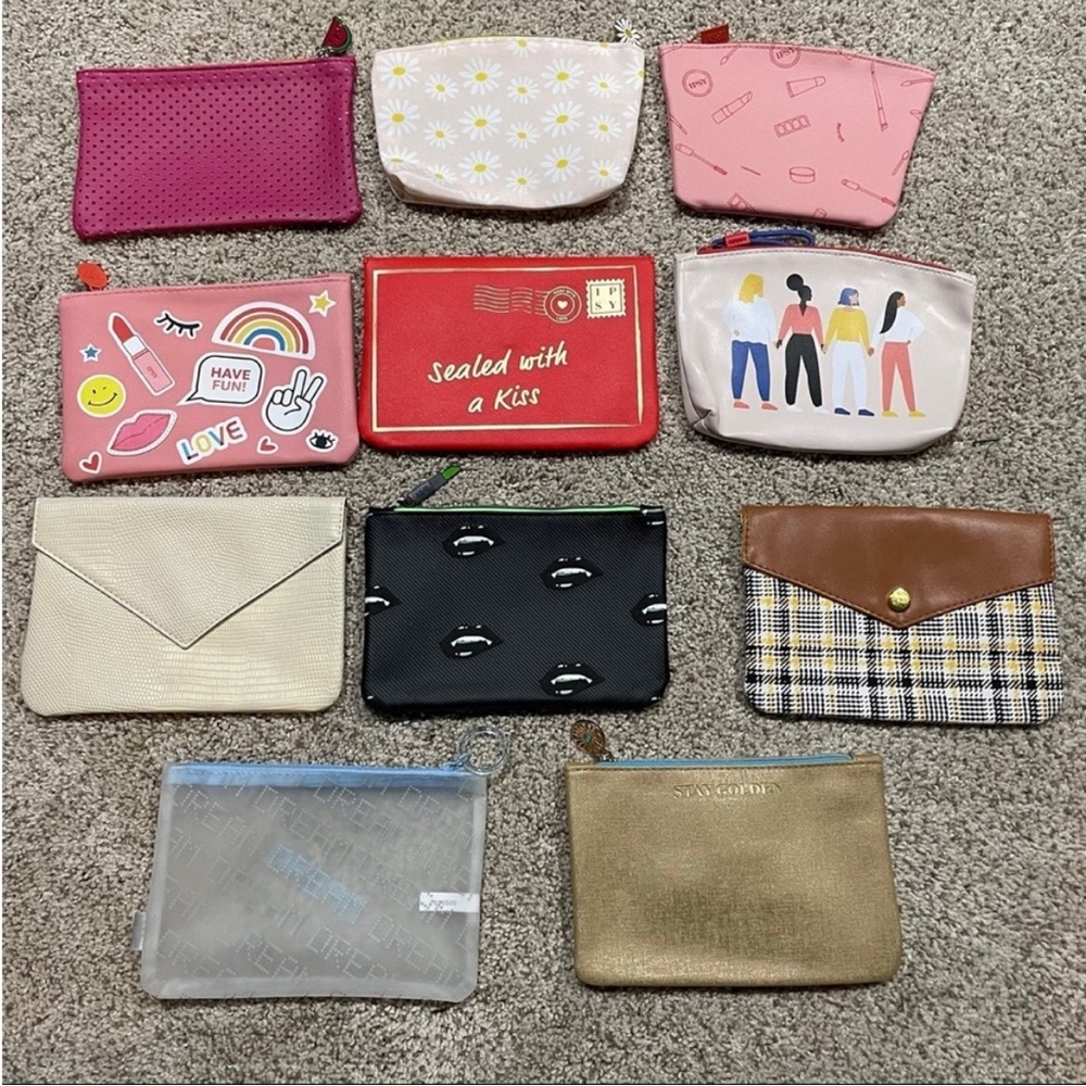 ipsy makeup bag lot!